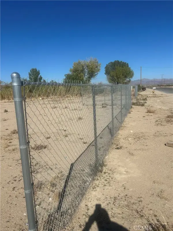 11482 Locust, Lucerne Valley, CA 92356