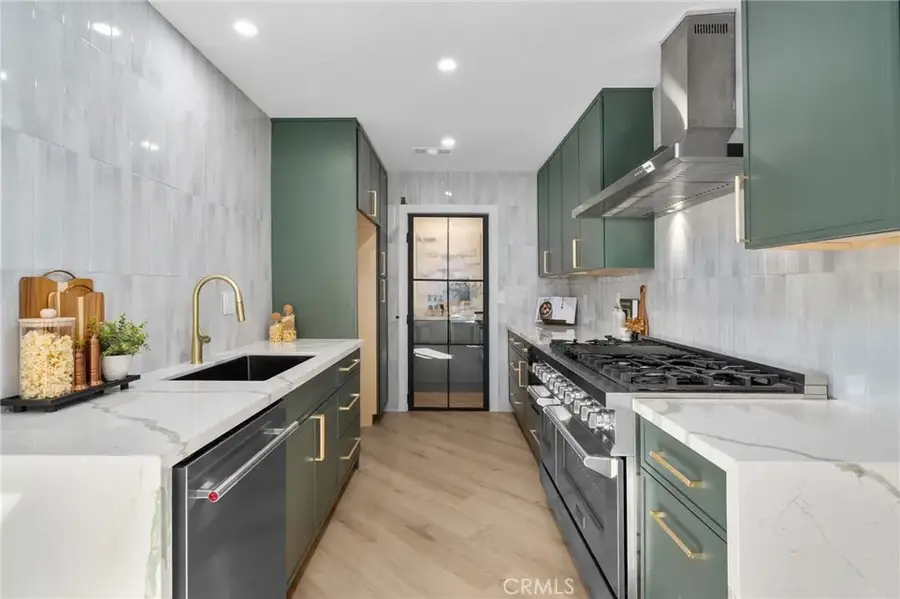 17381 Meer, Huntington Beach, CA 92647 - Image #3