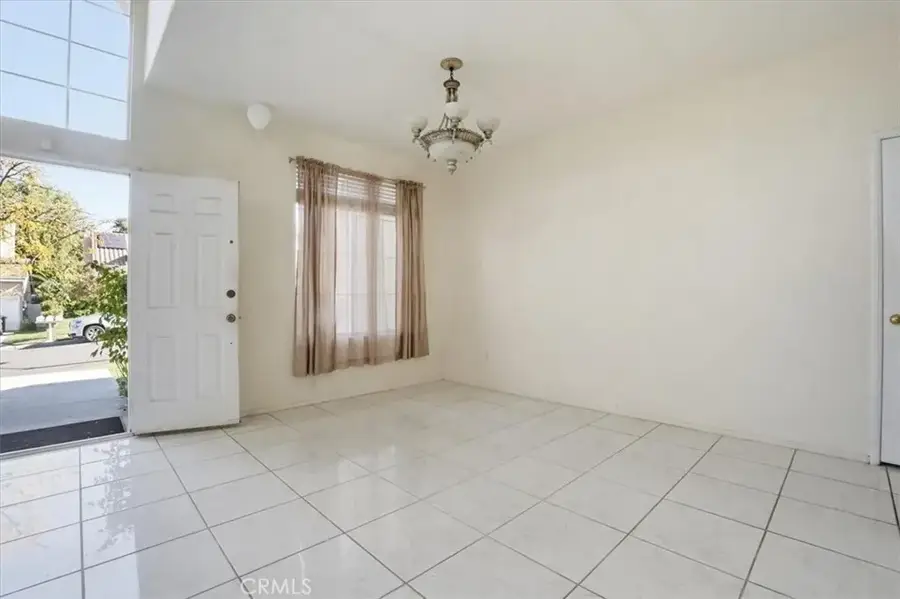 748 Navarro, Corona, CA 92879 - Image #3