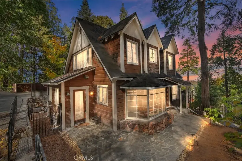 329 Summit Road, Lake Arrowhead, CA 92352 - Image #1