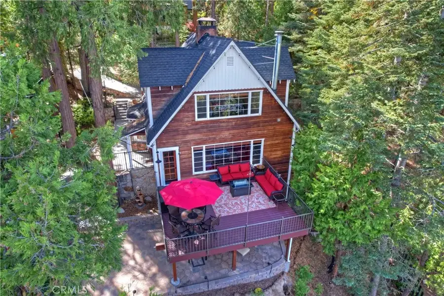 329 Summit Road, Lake Arrowhead, CA 92352 - Image #2