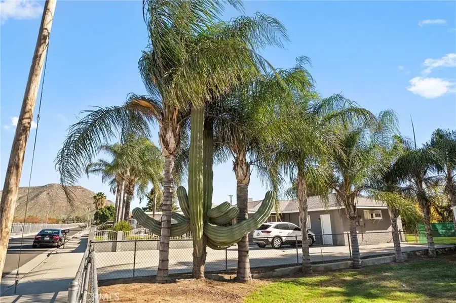 826 W Main, Riverside, CA 92507 - Image #3