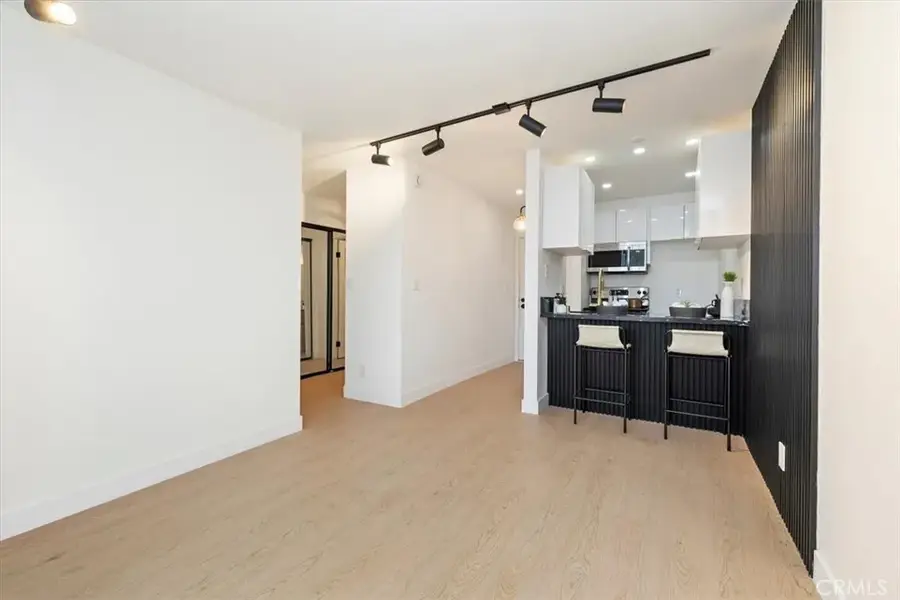 320 S Ardmore #233, Los Angeles, CA 90020 - Image #3