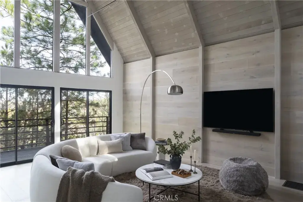 28287 Bern Lane, Lake Arrowhead, CA 92352 - Image #1