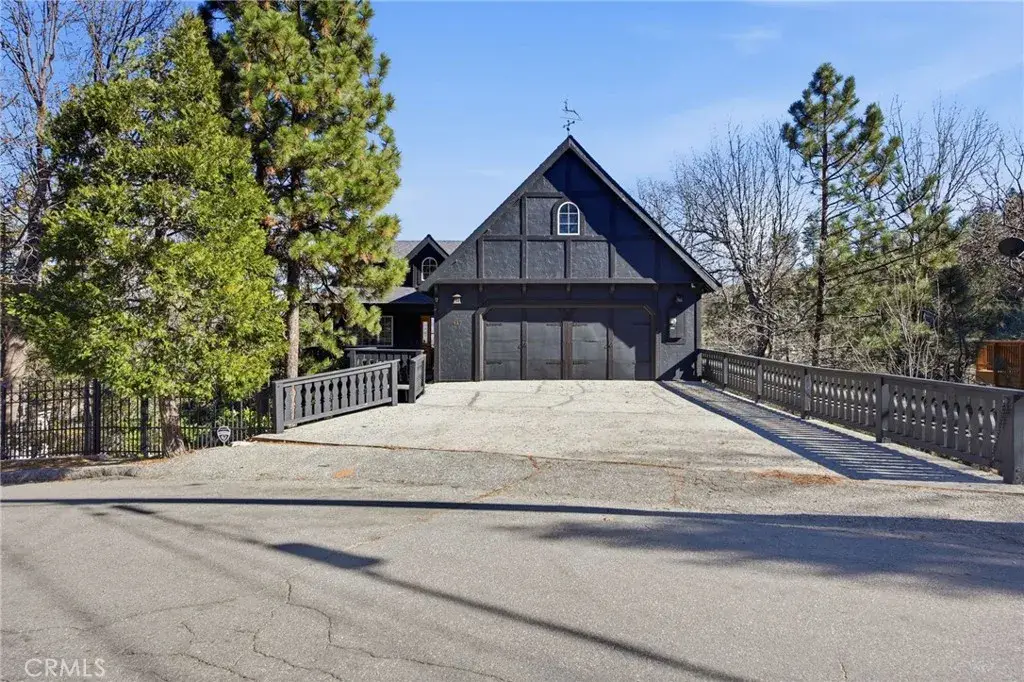 417 Emerald, Lake Arrowhead, CA 92352 - Image #1