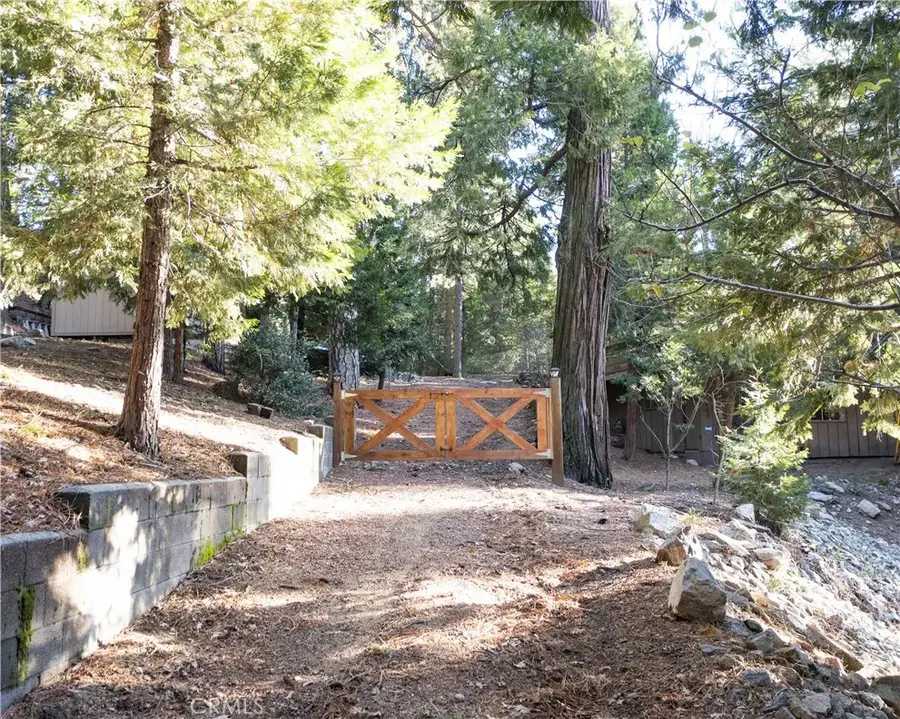 1063 Calanda Drive, Crestline, CA 92325 - Image #2