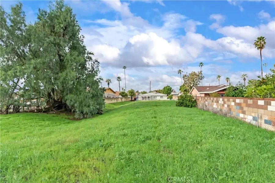 9645 Palmetto Avenue, Fontana, CA 92335 - Image #2