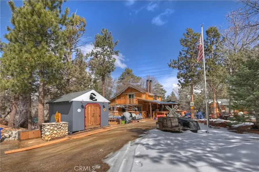 581 Highland Lane, Sugarloaf, CA 92386 - Image #2