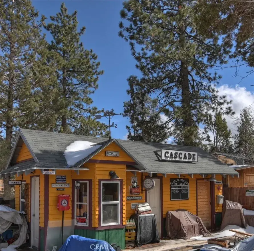 581 Highland Lane, Sugarloaf, CA 92386 - Image #3