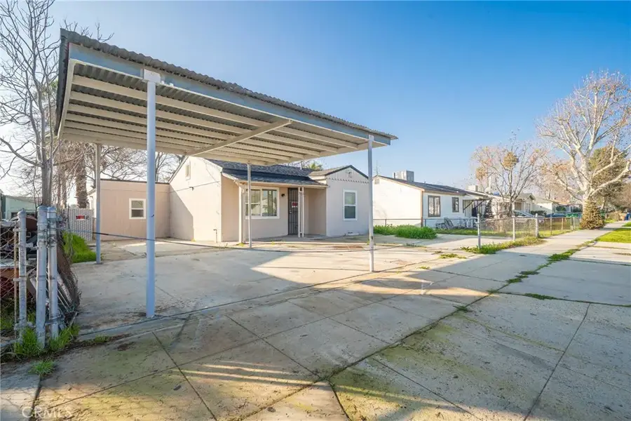 703 Woodrow Avenue, Bakersfield, CA 93308 - Image #2