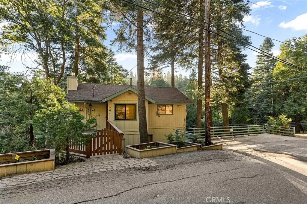 707 Virginia Court, Lake Arrowhead, CA 92352 - Image #1