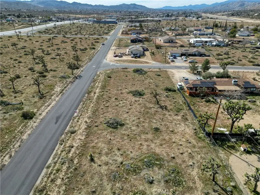 58236 Diadem Dr., Yucca Valley, CA 92284 - #3