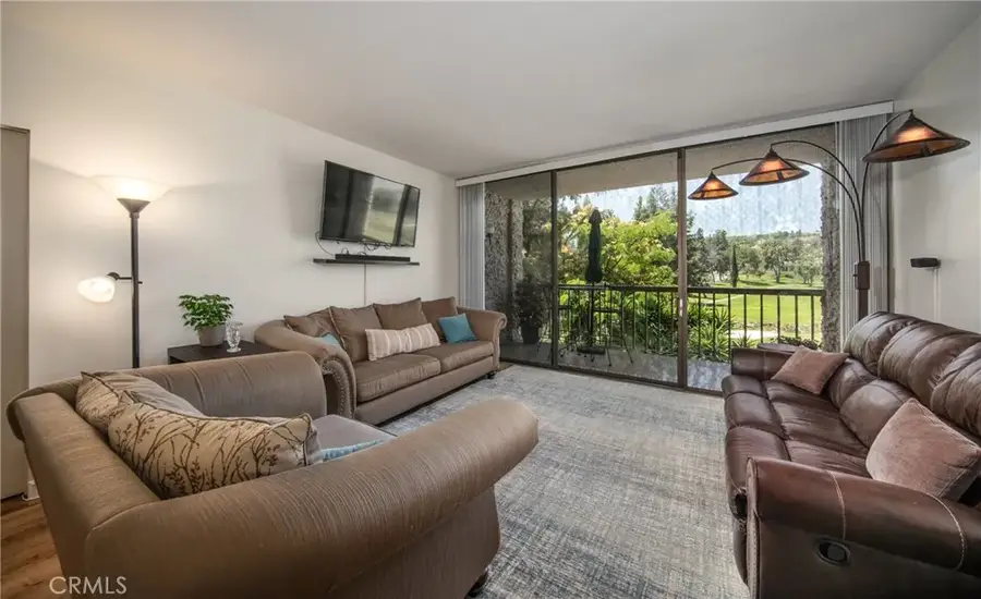 5555 Canyon Crest #2G, Riverside, CA 92507 - Image #2