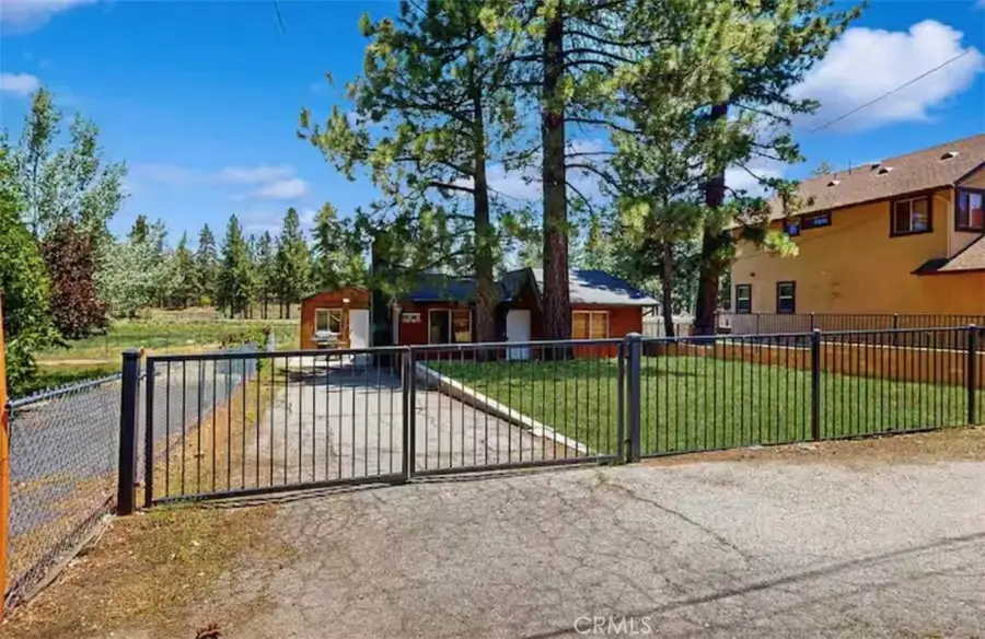 665 Metcalf, Big Bear Lake, CA 92315 - Image #2
