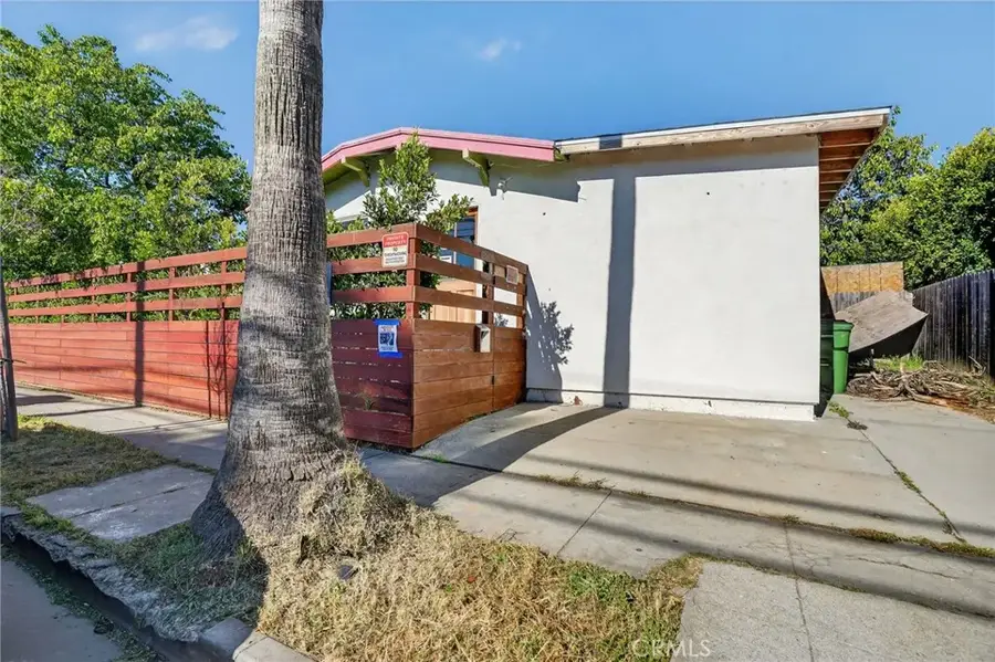 2010 Linden Avenue, Venice, CA 90291 - #2