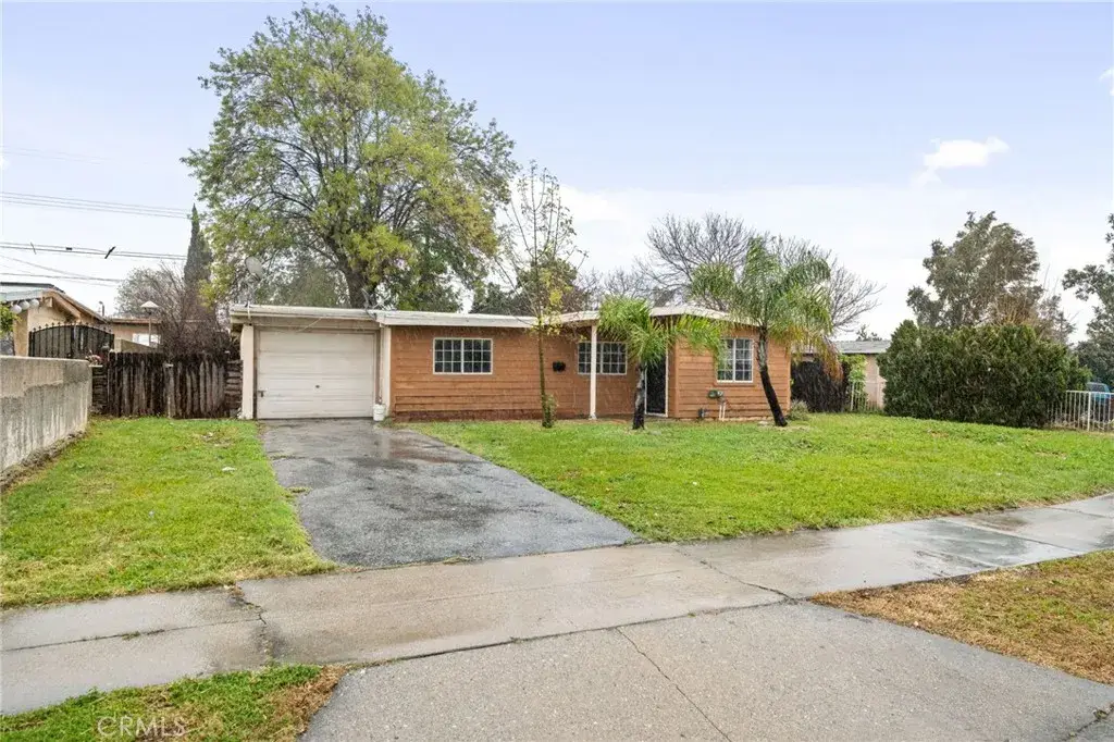 2934 Sumner Avenue, Pomona, CA 91767 - #1
