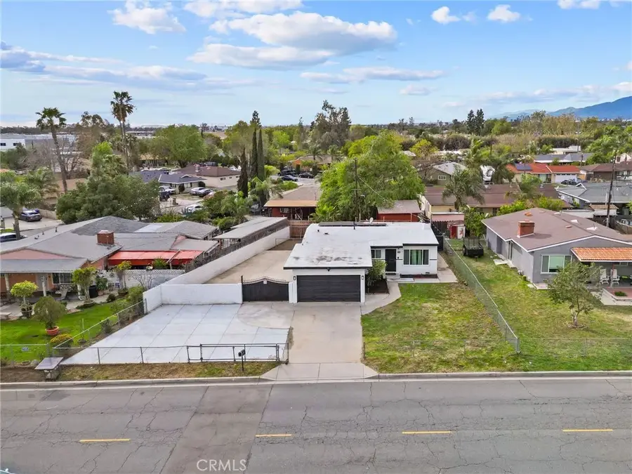 9952 Catawba, Fontana, CA 92335 - #2