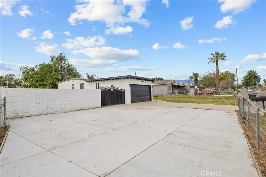 9952 Catawba, Fontana, CA 92335 - #3