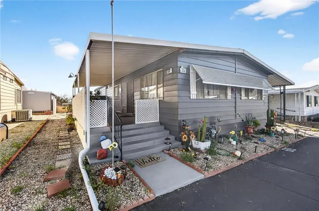 2200 W. Wilson #69, Banning, CA 92220 - #1