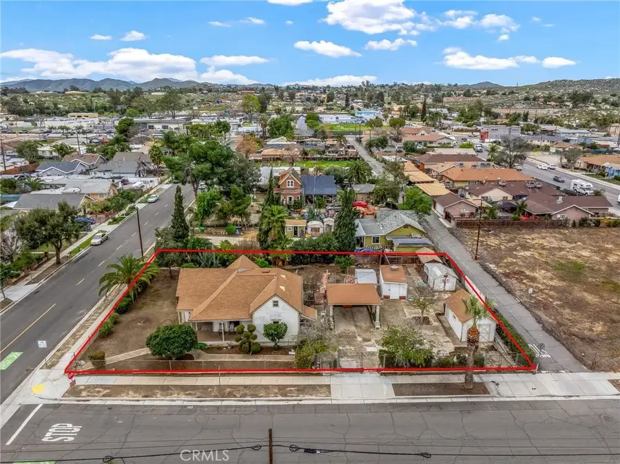 306 W 6th Street, Perris, CA 92570 - #2