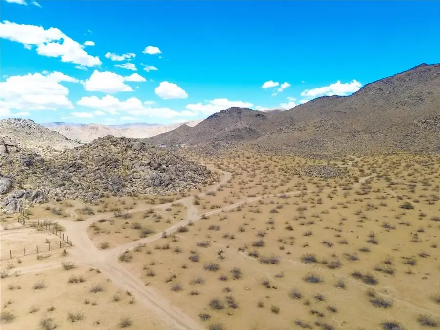 9 Laguna Seca, Apple Valley, CA 92307 - #2