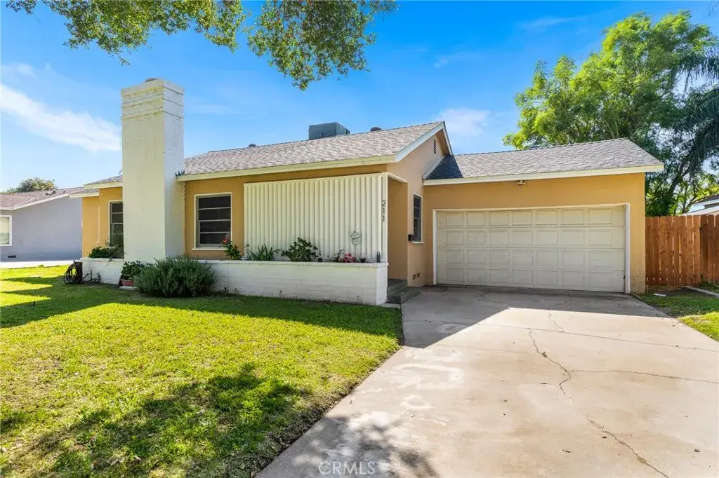 211 E 34th, San Bernardino, CA 92404 - #1