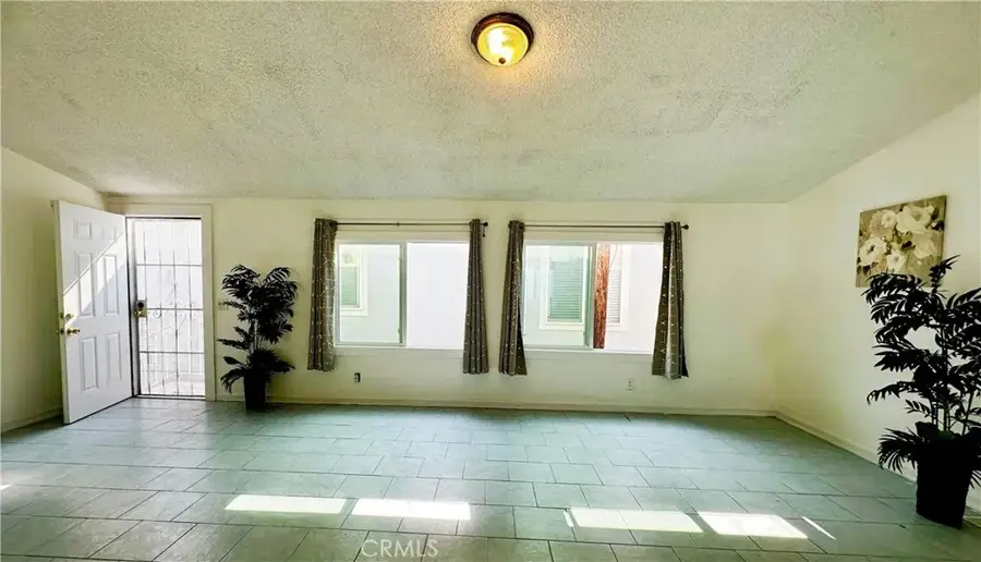 706 W. Romneya Dr., Anaheim, CA 92801 - #3