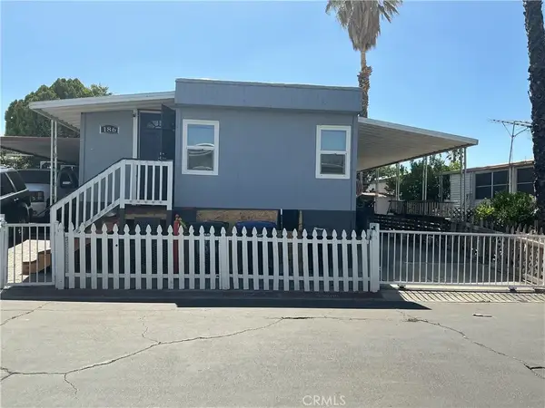 1097 N State #186, Hemet, CA 92543