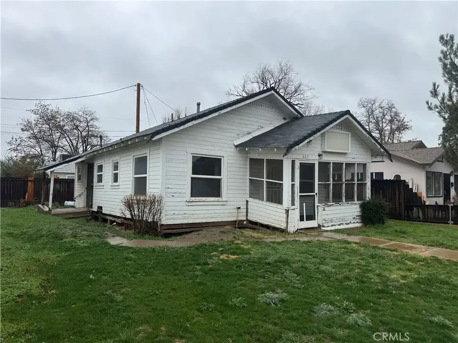 307 S Curry Street, Tehachapi, CA 93561 - #2