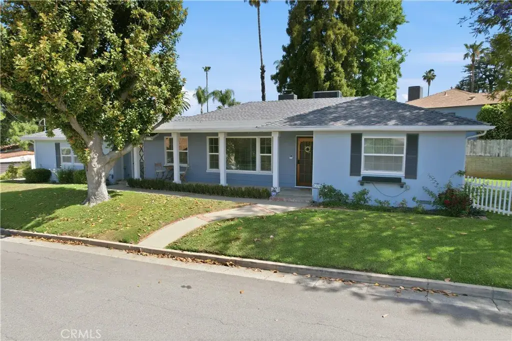 1329 La Loma Dr., Redlands, CA 92373 - #1