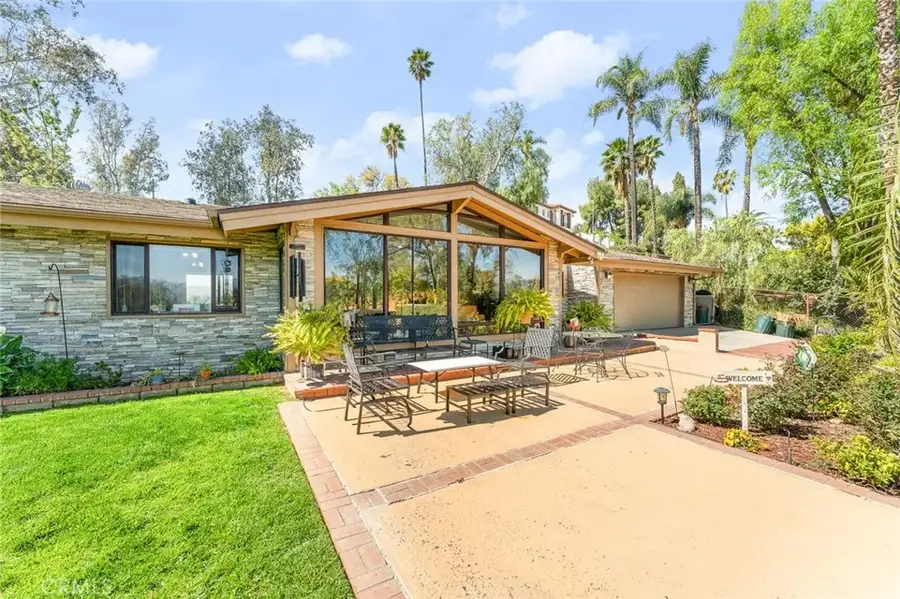 5051 Victoria Avenue, Riverside, CA 92506 - #2