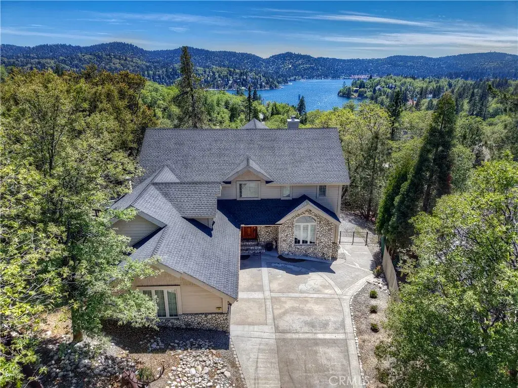 1184 Acadia, Lake Arrowhead, CA 92352 - #1