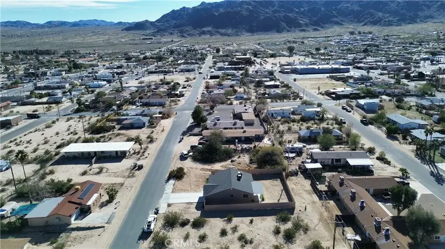 6352 Smoketree Avenue, Twentynine Palms, CA 92277 - #2