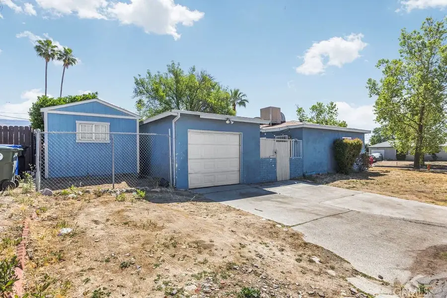 1118 E 33rd St, San Bernardino, CA 92404 - #3