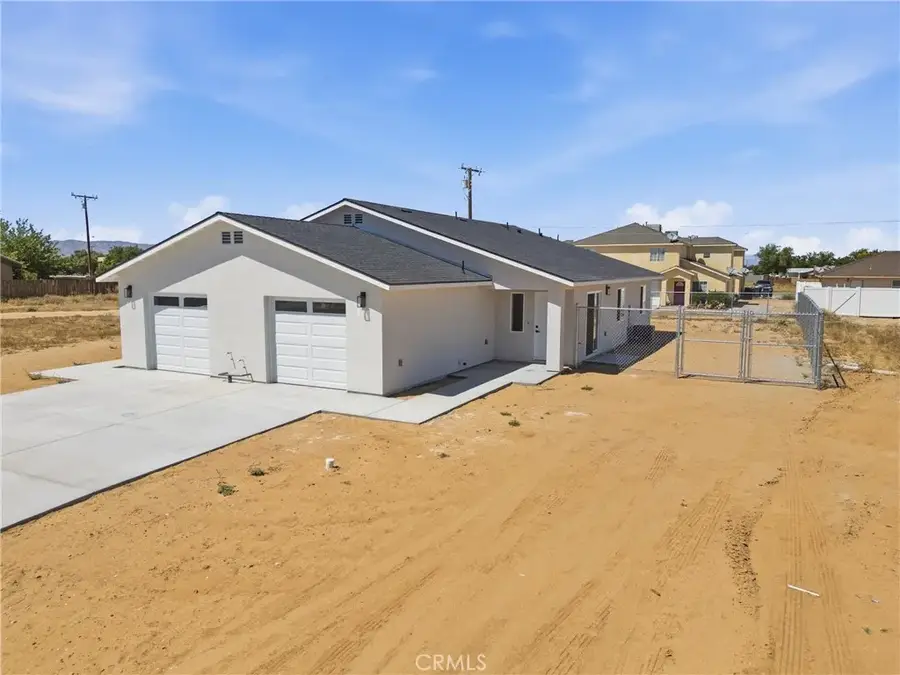 9237 S Loop Boulevard, California City, CA 93505 - #3