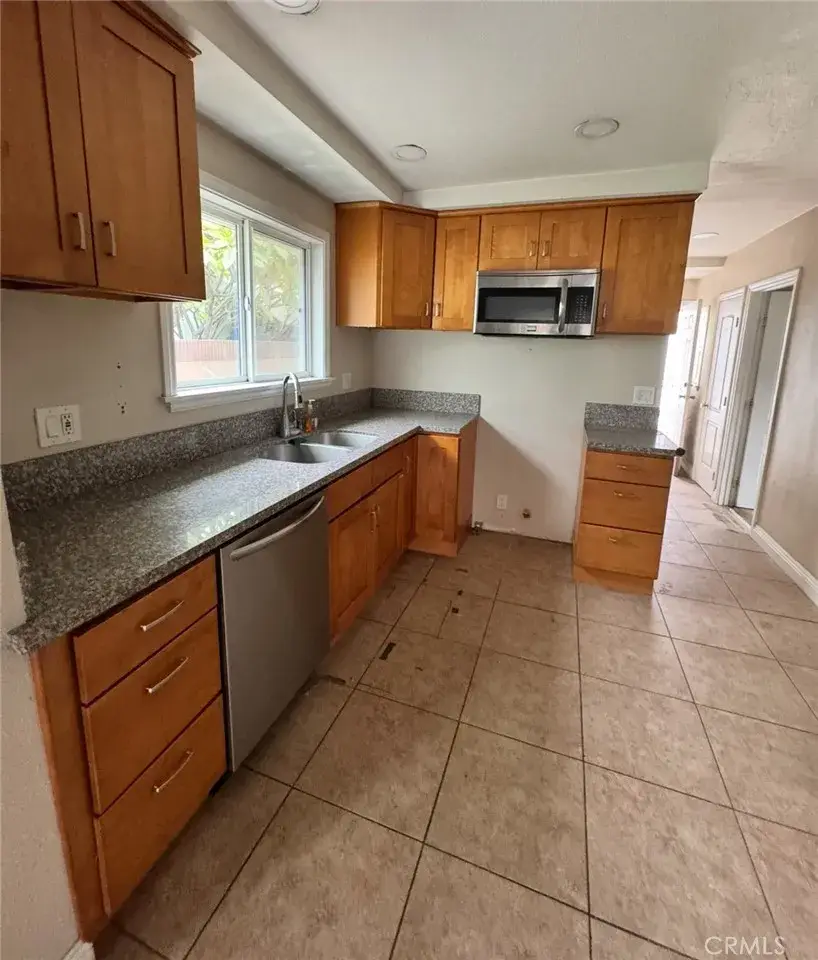 9307 San Miguel Avenue, South Gate, CA 90280 - #2