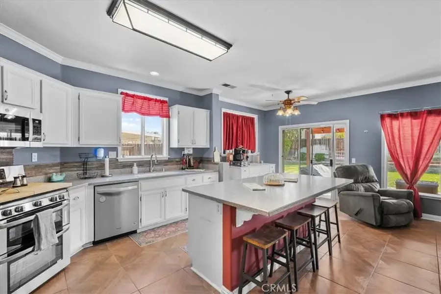 25076 Mekong St, Hemet, CA 92544 - #2
