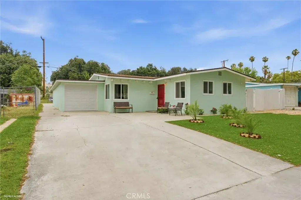 3833 Overland, Riverside, CA 92503 - #1
