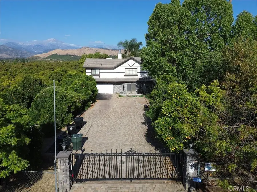 11051 Walnut Street, Redlands, CA 92374 - #2