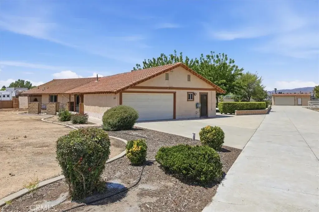 1155 N Lyon, Hemet, CA 92543 - #1