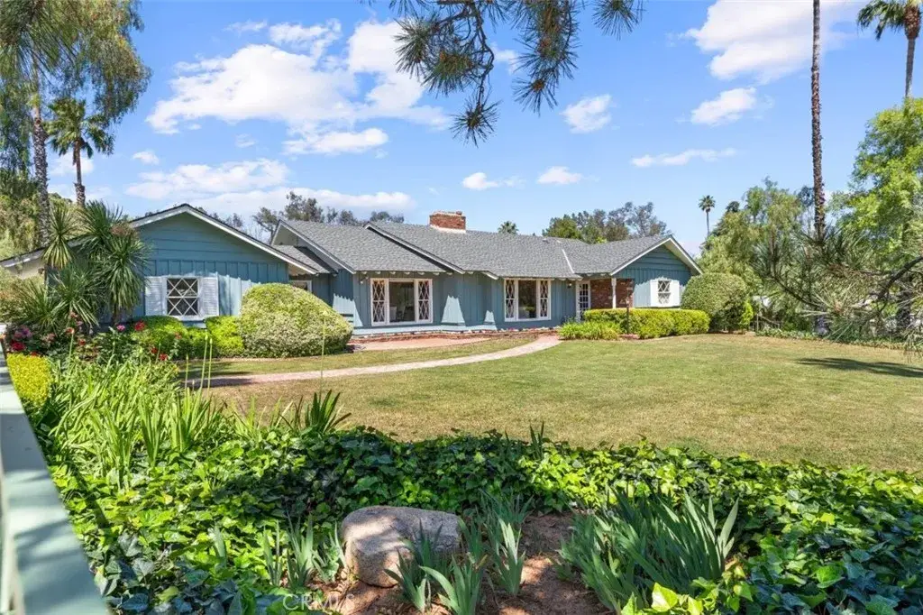 461 W Sunset Drive, Redlands, CA 92373 - #1