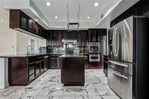 901 Clearwood Avenue, Riverside, CA 92506