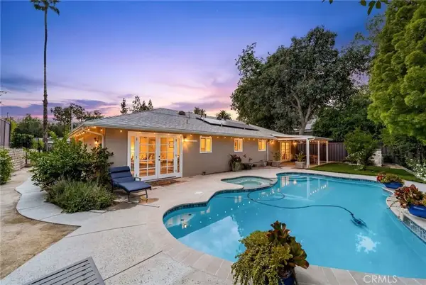 1317 S Center St, Redlands, CA 92373