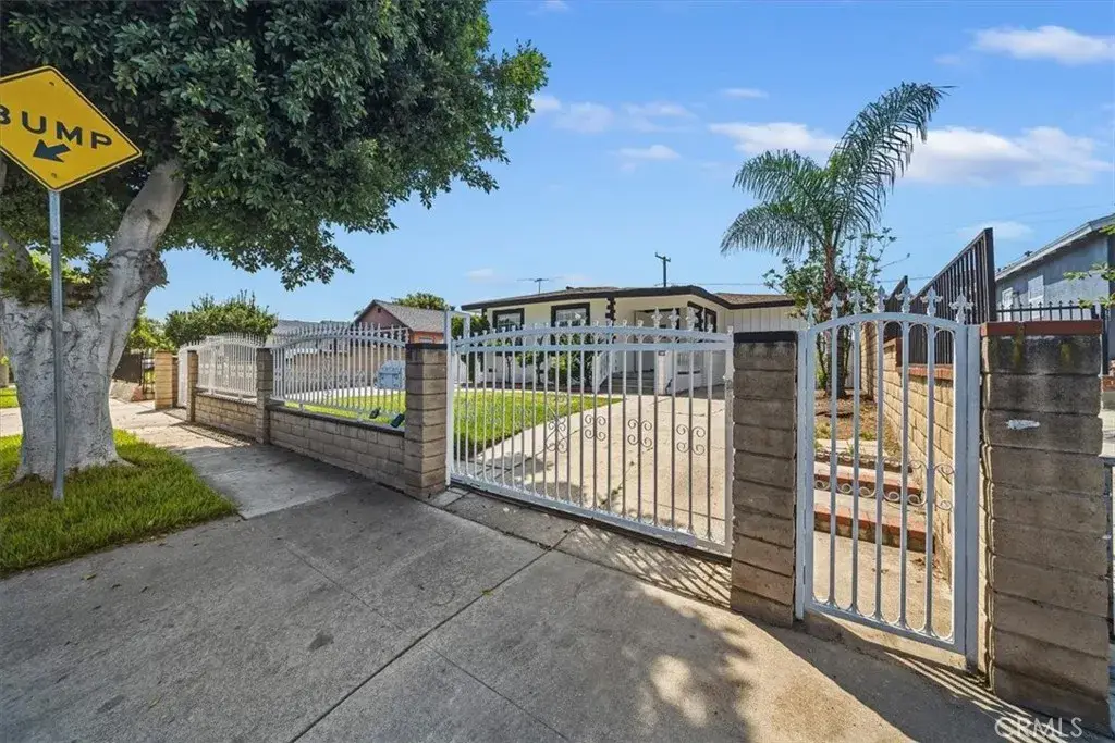 6610 San Carlos Street, Paramount, CA 90723 - #1