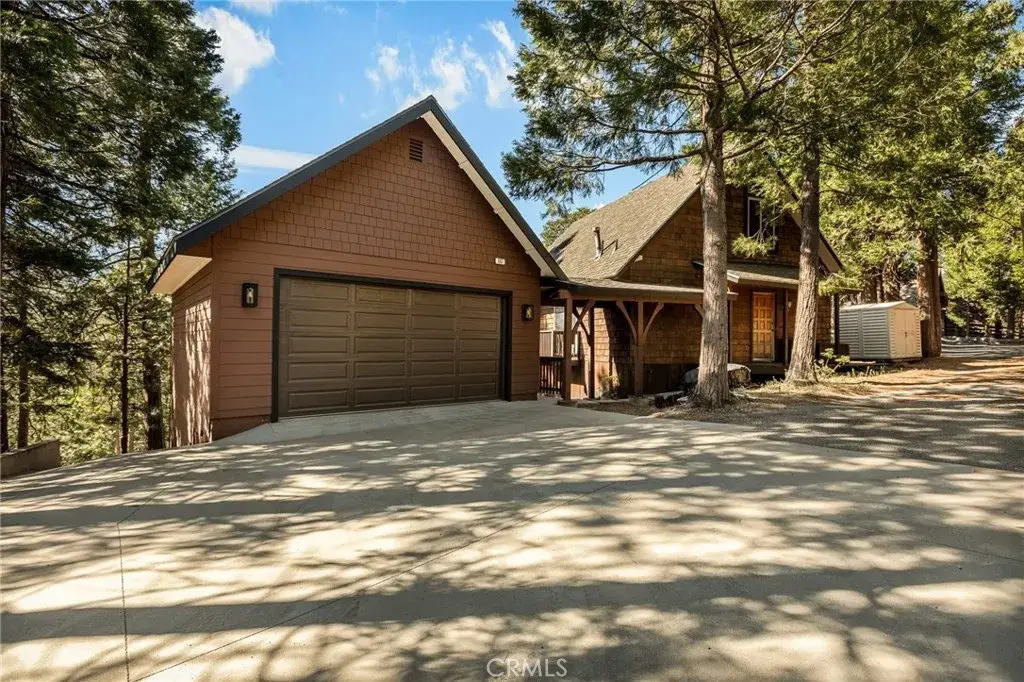 807 Grass Valley, Lake Arrowhead, CA 92352 - #1