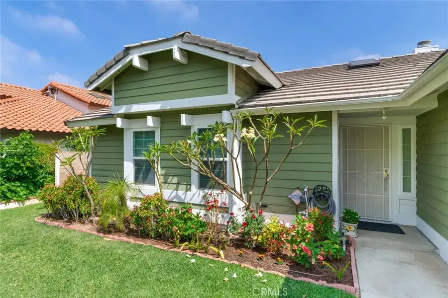 29 Hubbard Court, Redlands, CA 92374 - #3