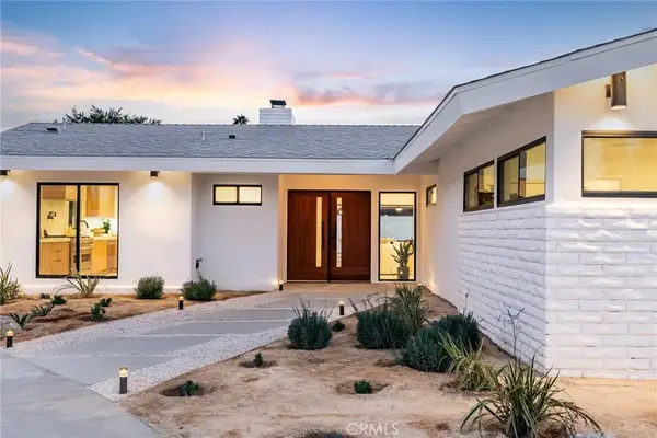 1975 E Mark Leslie, Palm Springs, CA 92264