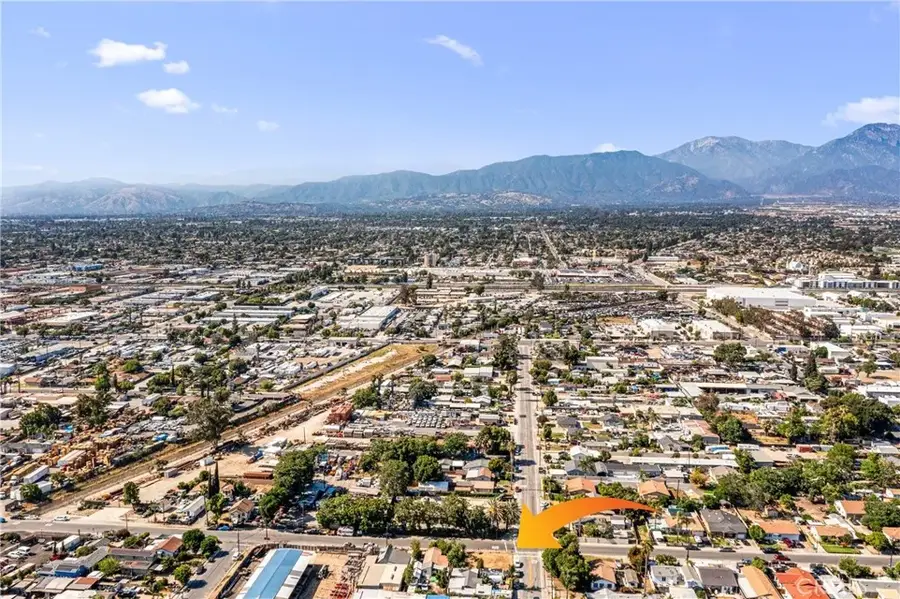 3889 E 9th, Pomona, CA 91766 - #3