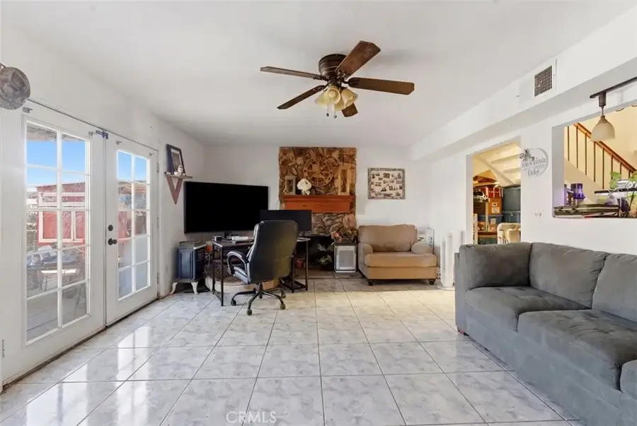 847 S Arrowhead, Rialto, CA 92376 - #3