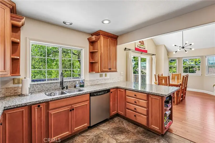 28833 Manitoba Drive, Lake Arrowhead, CA 92352 - #3